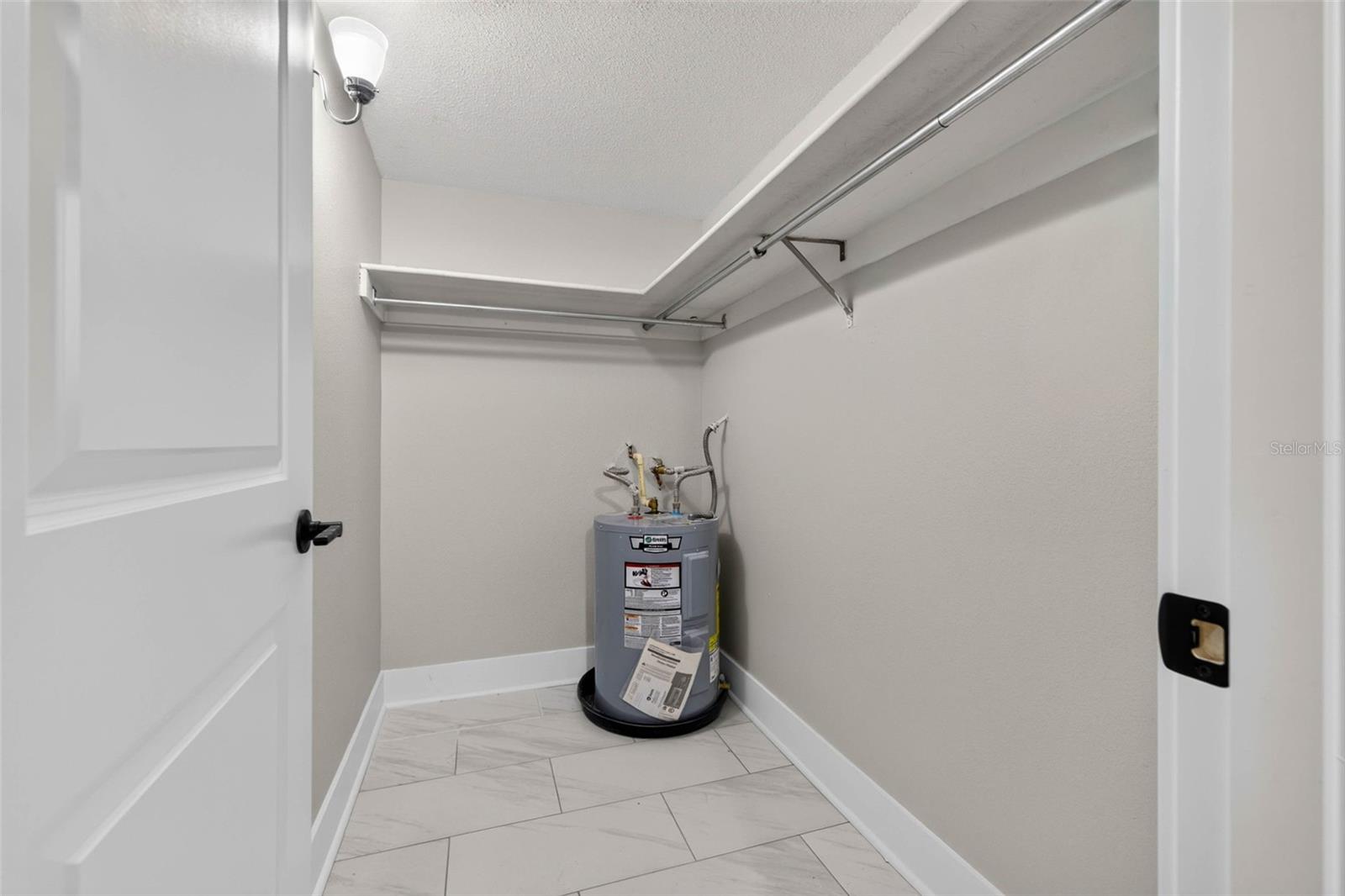 1190 Rue Des Chateaux Unit 1a, St Petersburg, FL 33707