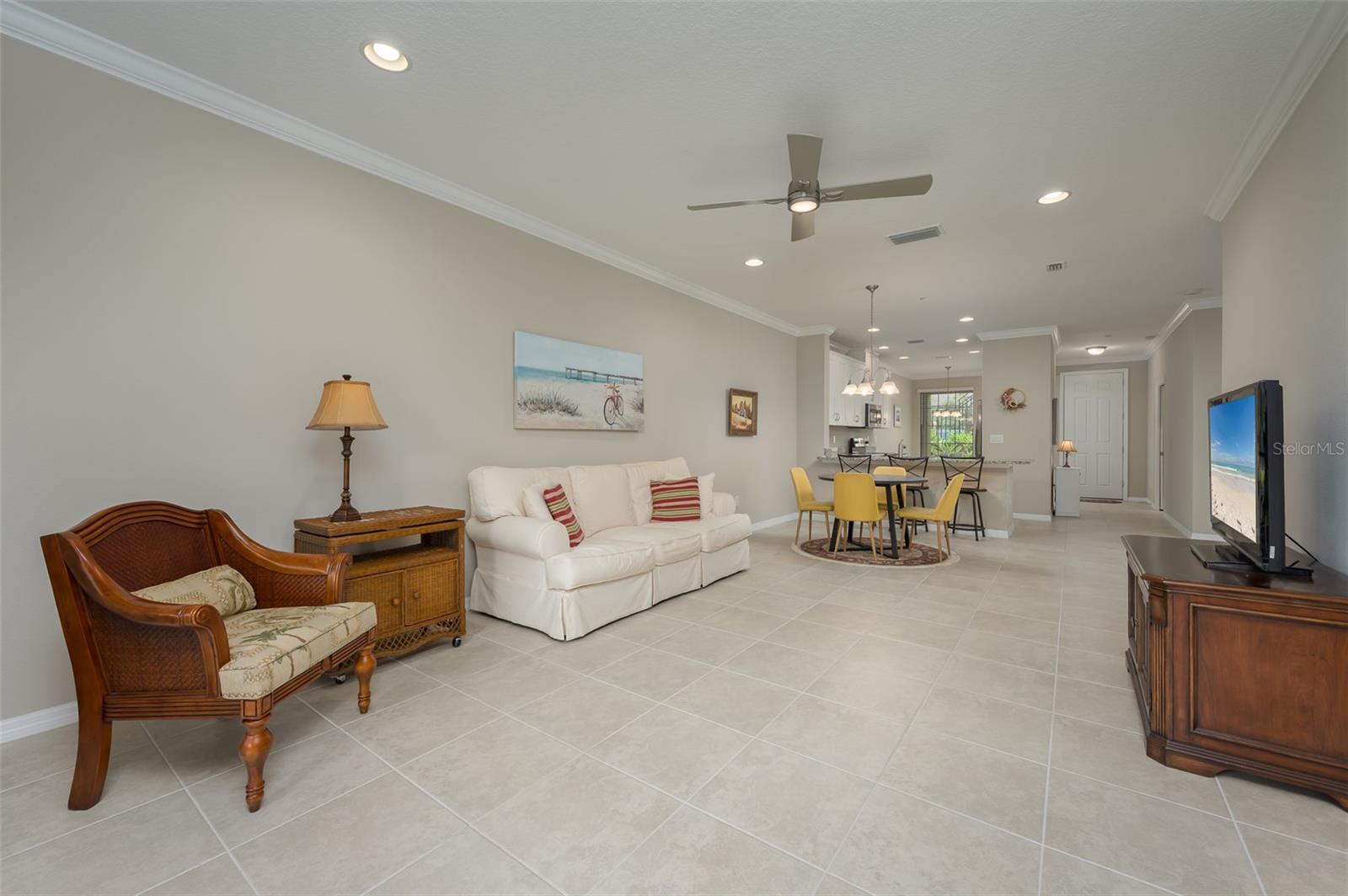 5425 Cicerone Unit 101, Sarasota, FL 34238