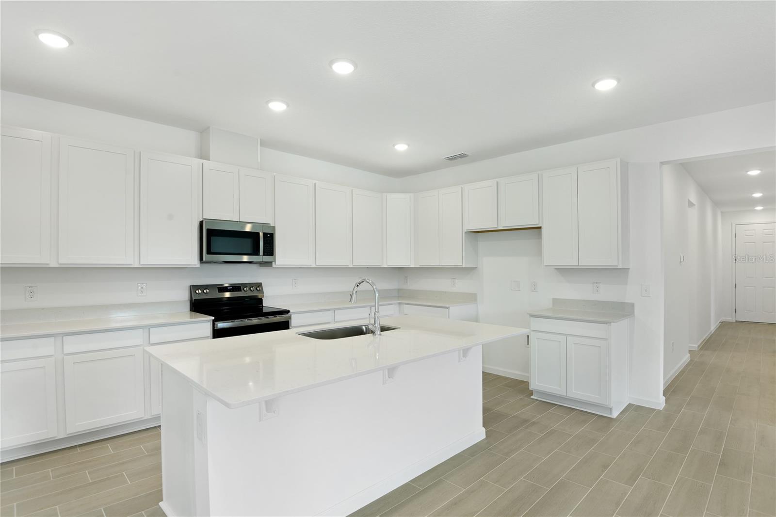 1766 Carnelian, Deland, FL 32720