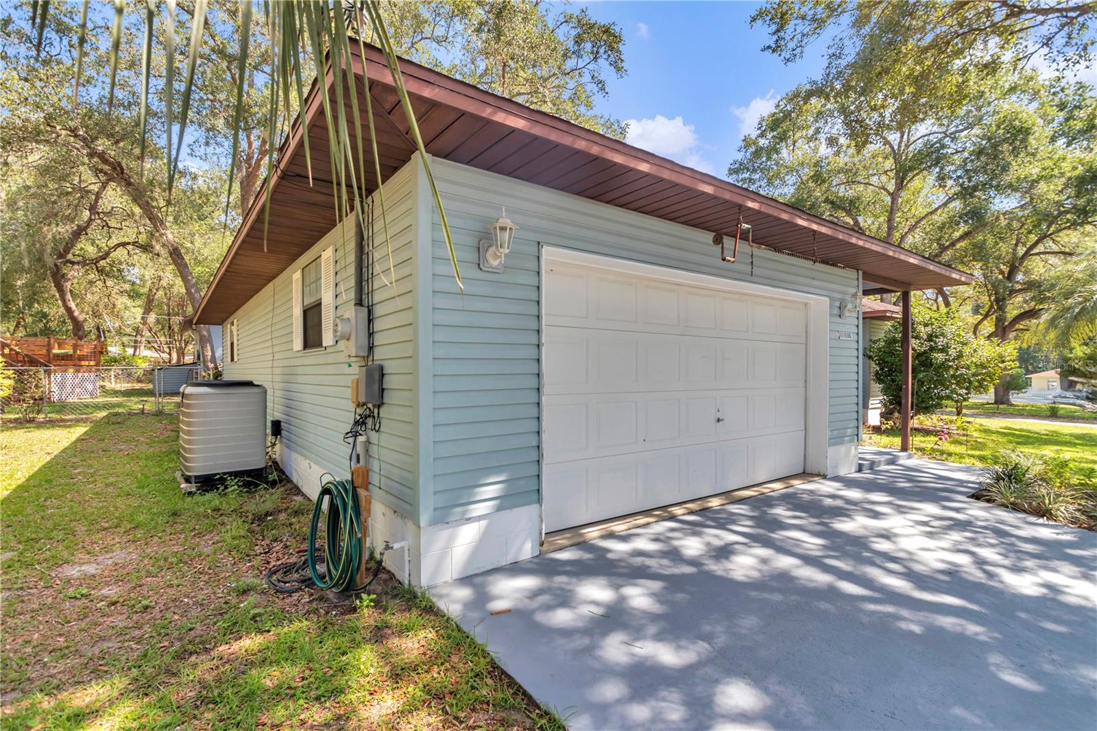 16365 17th, Ocklawaha, FL 32179