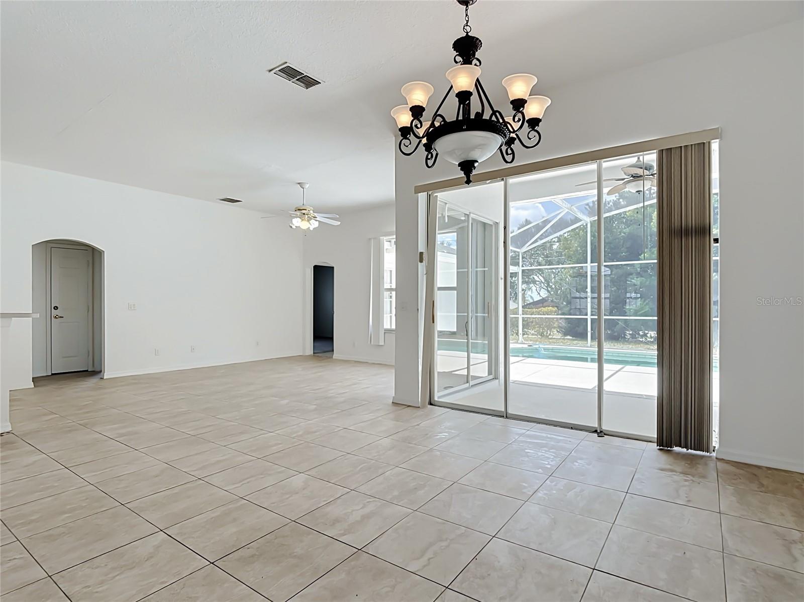 957 Via Bianca, Davenport, FL 33896