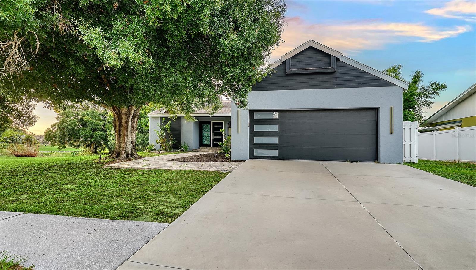 2481 Scarlet Oak, Sarasota, FL 34232