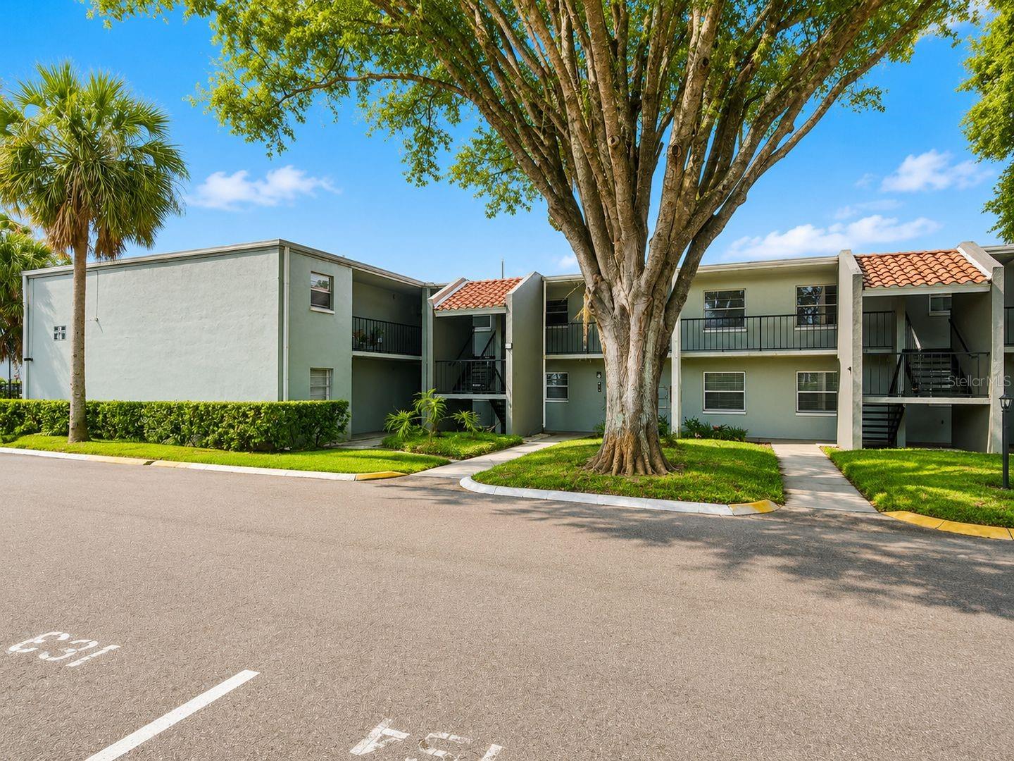 2812 Somerset Park Unit 105, Tampa, FL 33613