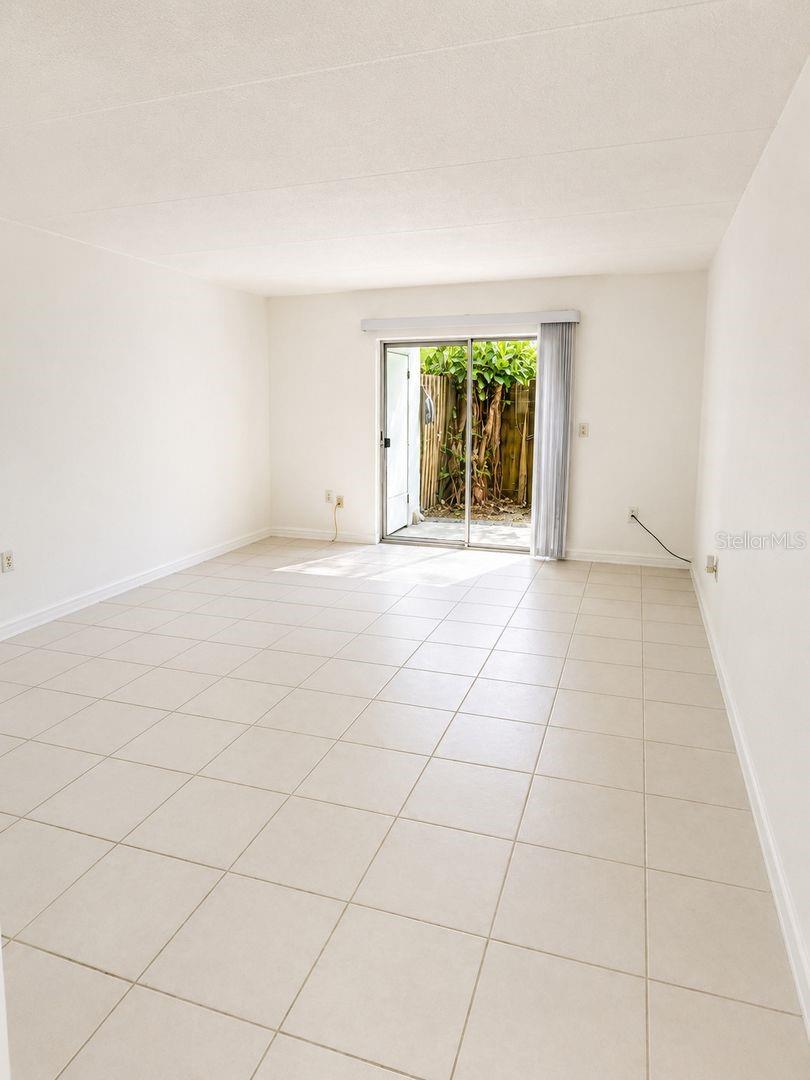 2812 Somerset Park Unit 105, Tampa, FL 33613