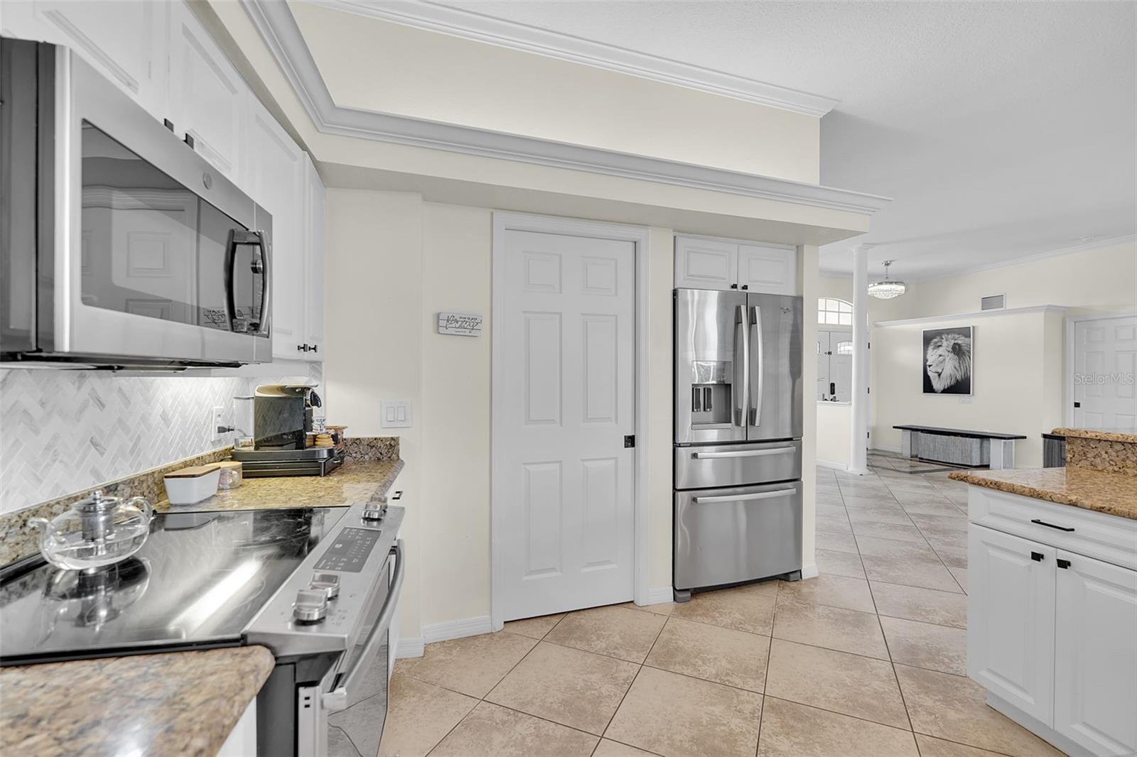 6817 Corral, Sarasota, FL 34243