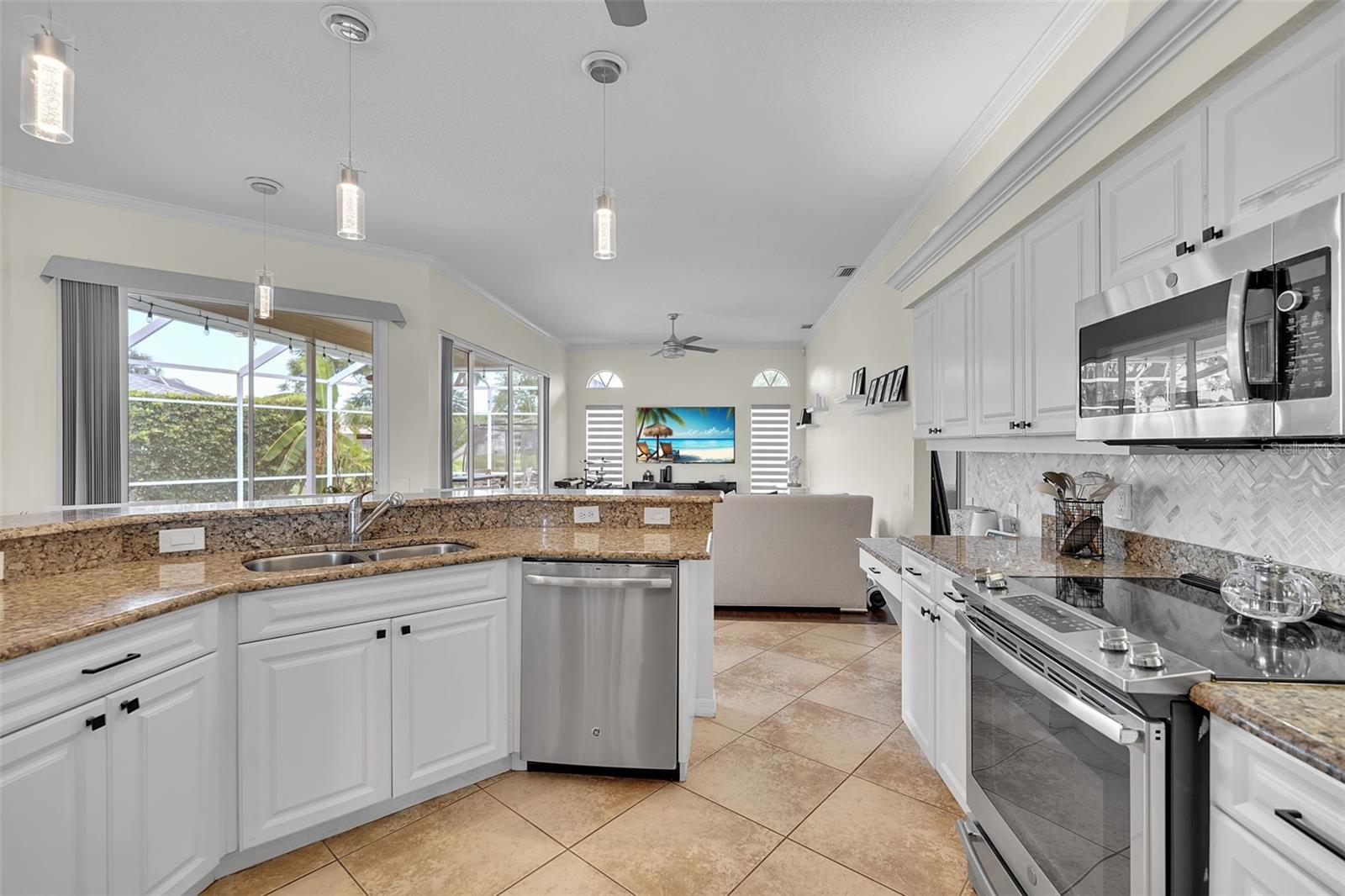 6817 Corral, Sarasota, FL 34243