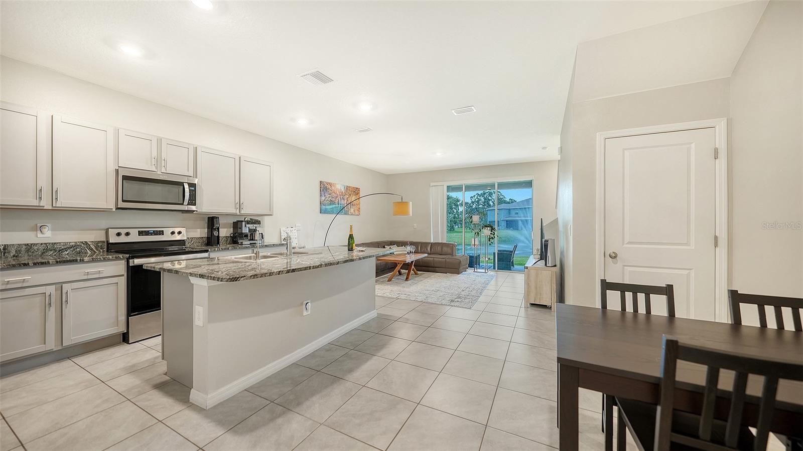 8777 Milestone, Sarasota, FL 34238
