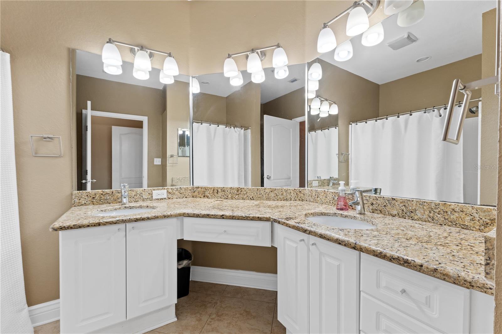 2717 Via Cipriani Unit 631a, Clearwater, FL 33764