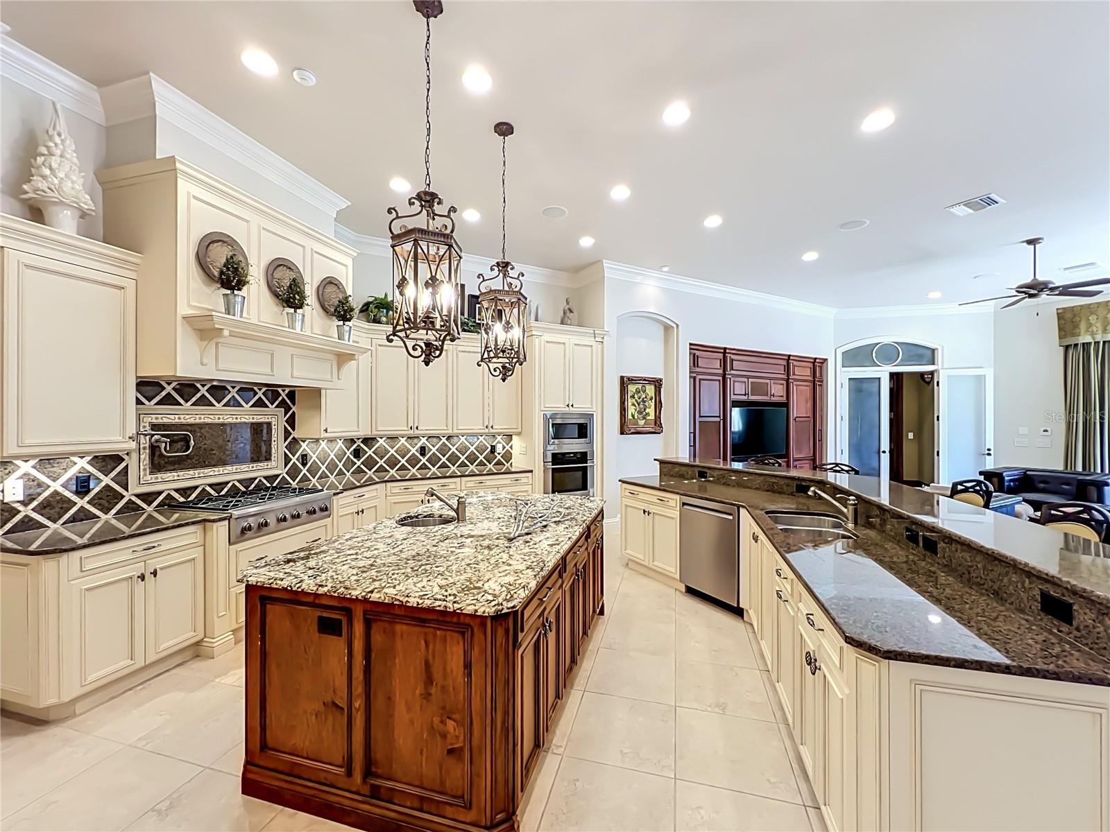 16028 Pendio, Bella Collina, FL 34756