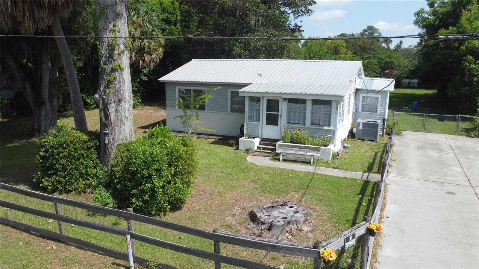2995 97th Street, Anthony, FL 32617