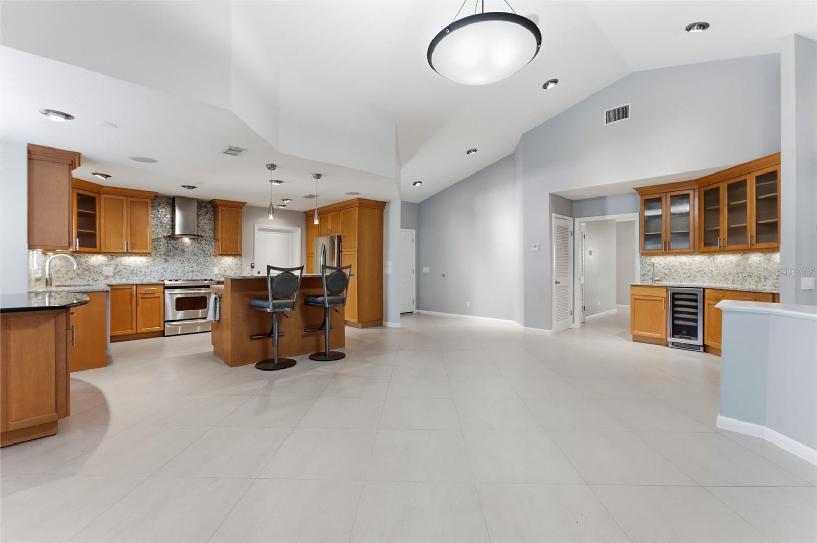 2708 Osborne, Tampa, FL 33614