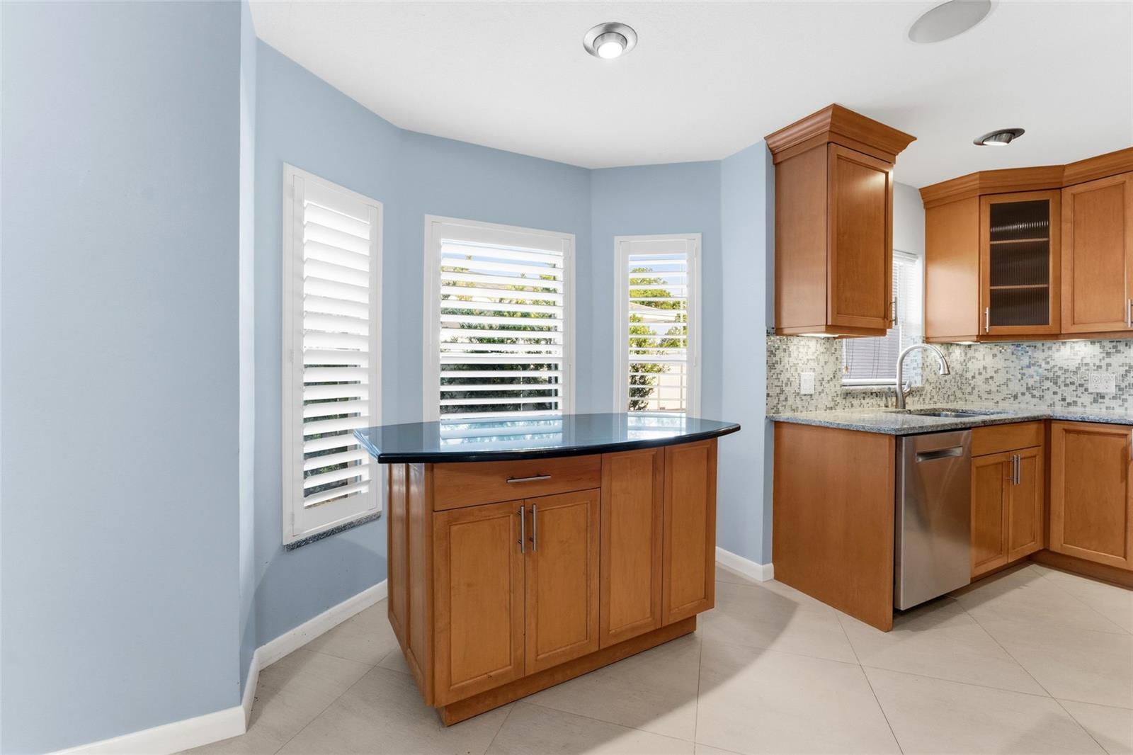 2708 Osborne, Tampa, FL 33614