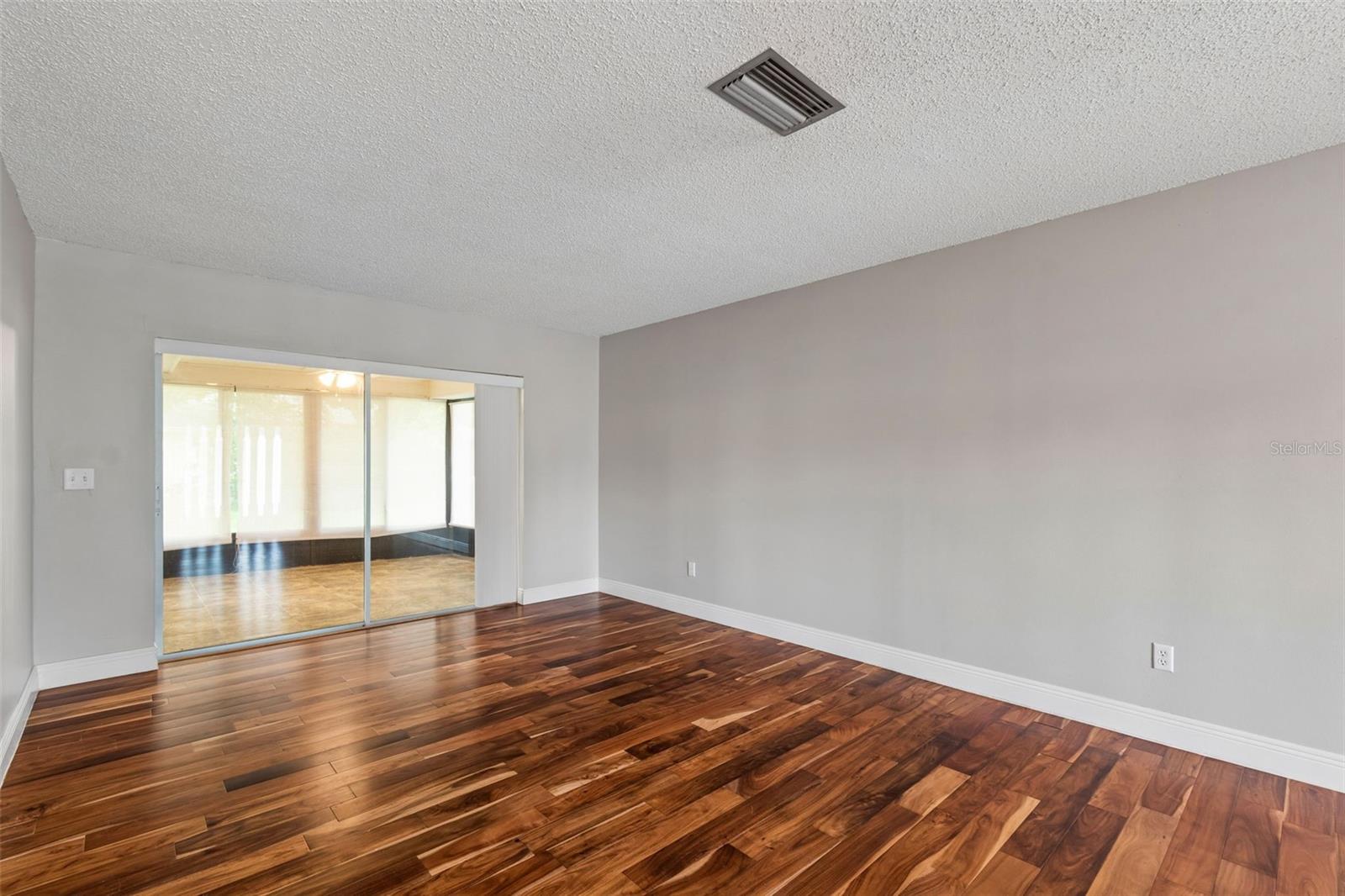 9237 Pebble Creek, Tampa, FL 33647