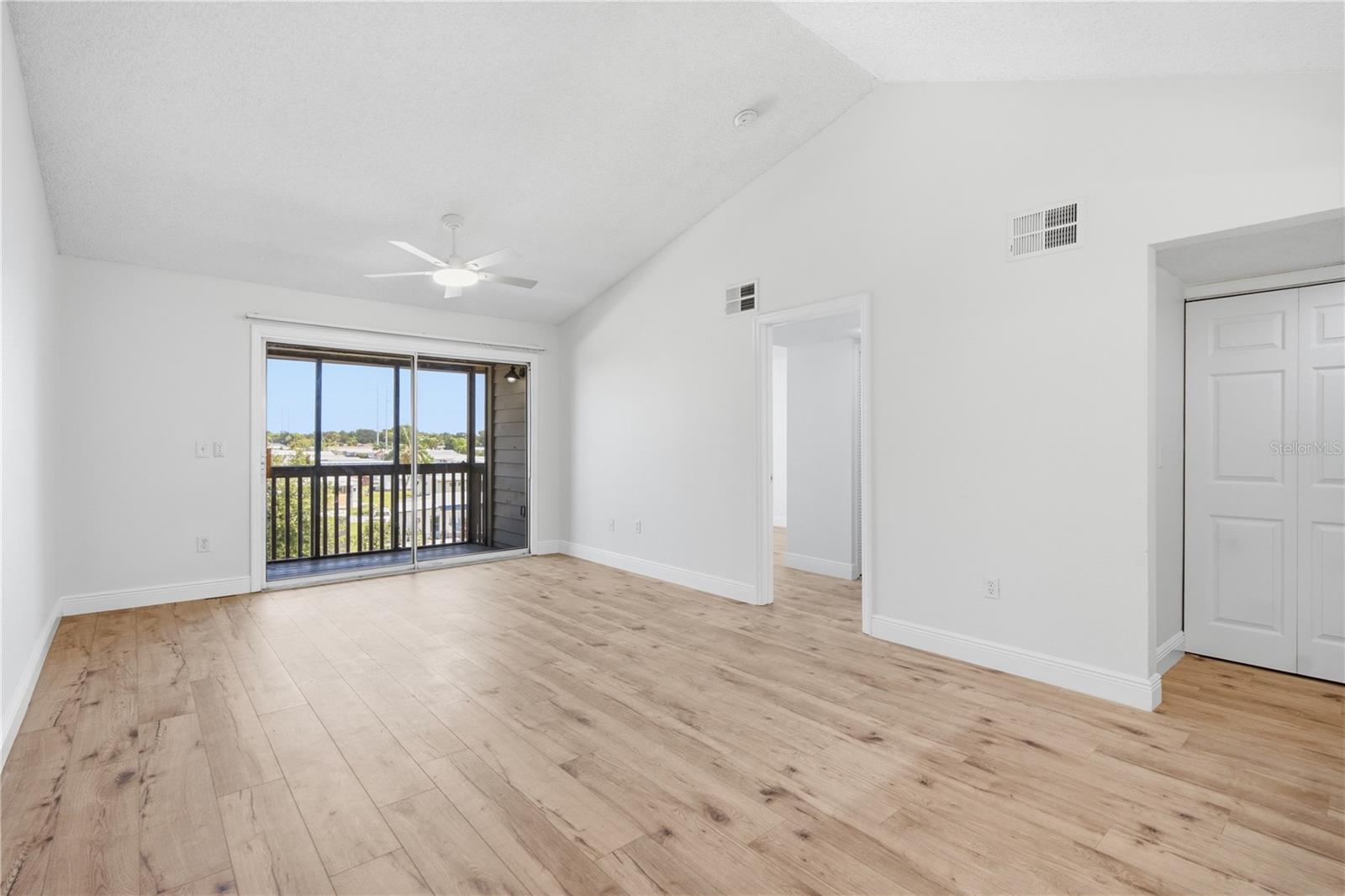 2500 Winding Creek Unit F305, Clearwater, FL 33761