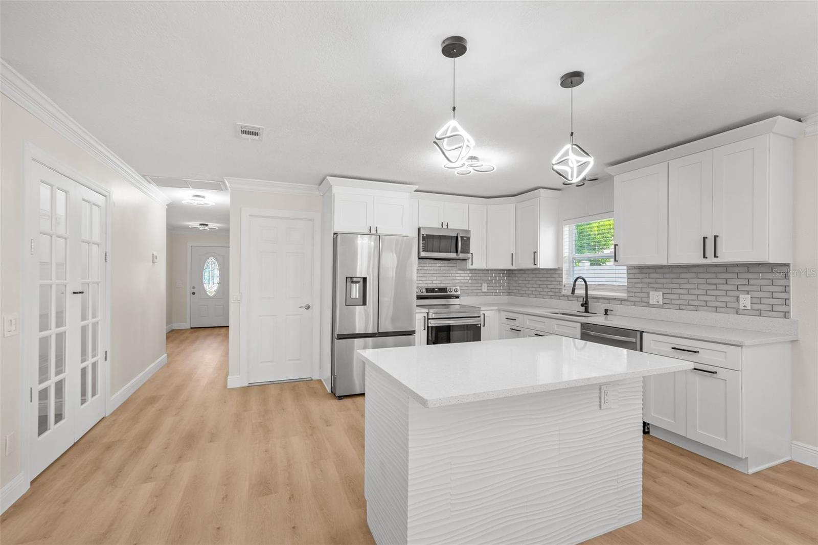 4828 22nd, St Petersburg, FL 33713