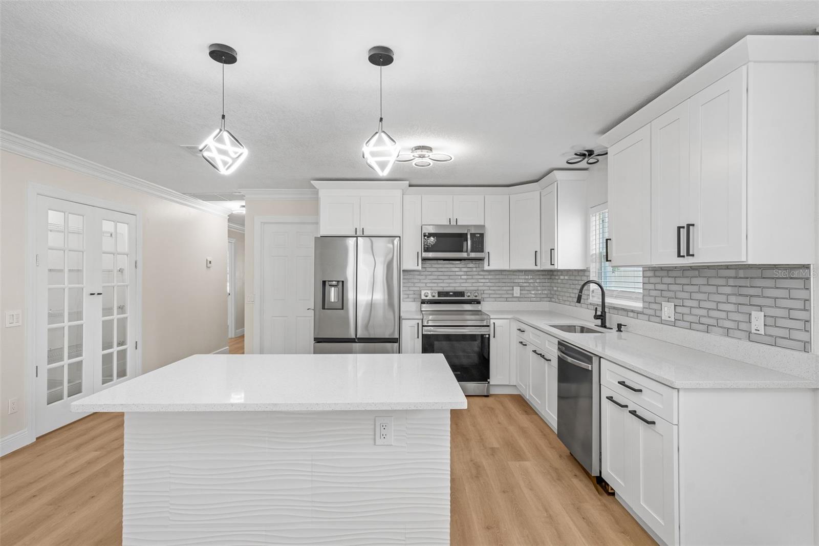 4828 22nd, St Petersburg, FL 33713