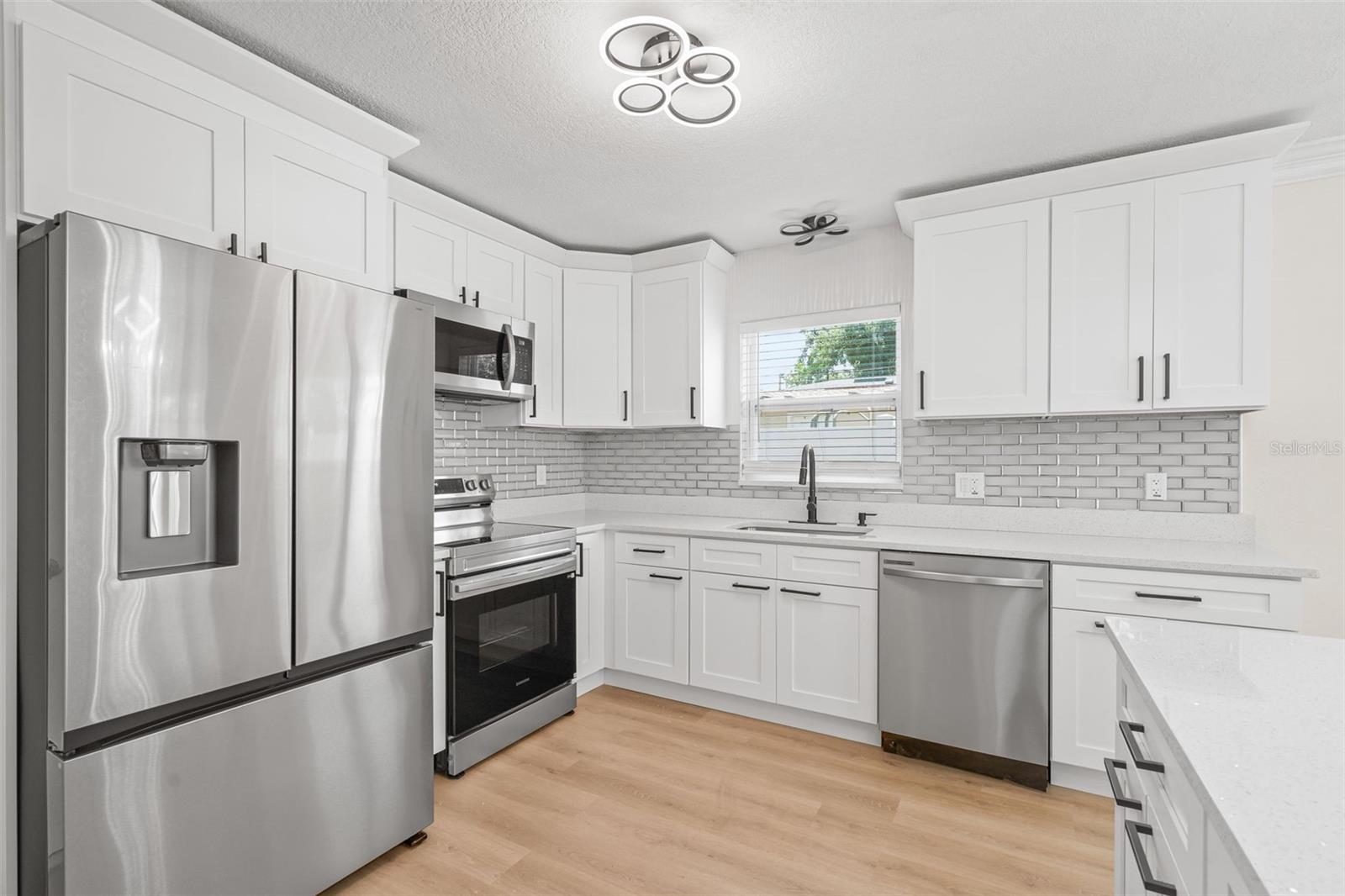 4828 22nd, St Petersburg, FL 33713