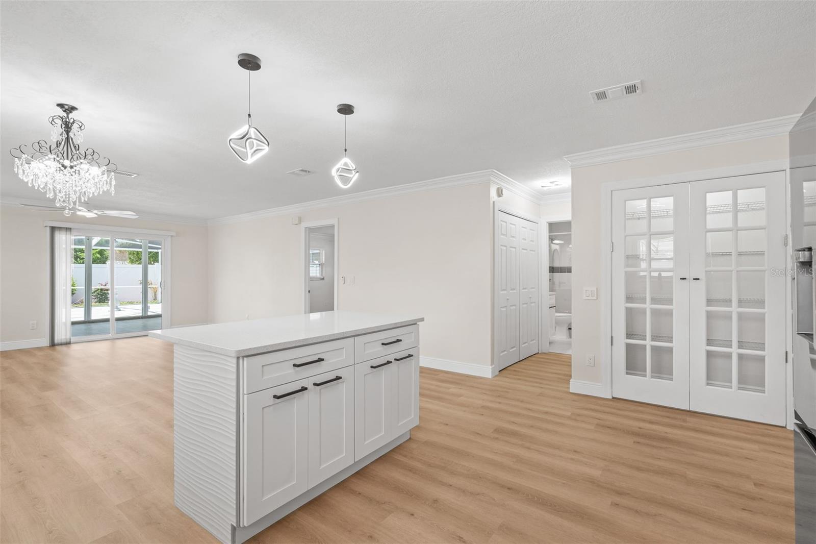 4828 22nd, St Petersburg, FL 33713