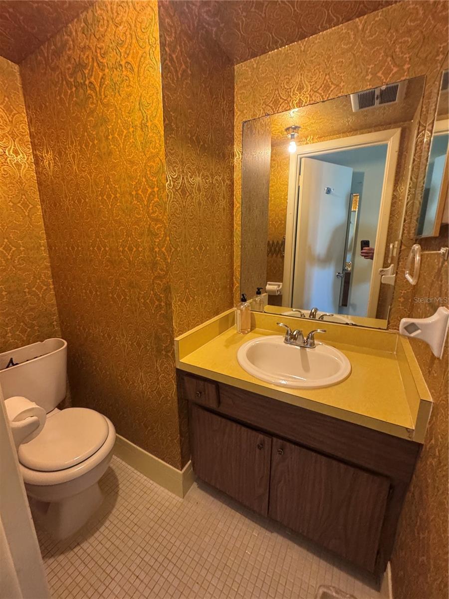 5555 Gulf Unit 312, St Petersburg, FL 33706