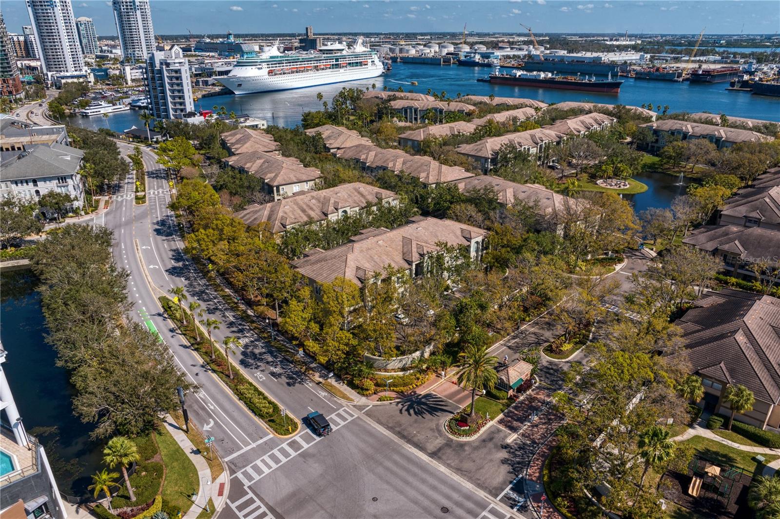 751 Coral Reef, Tampa, FL 33602