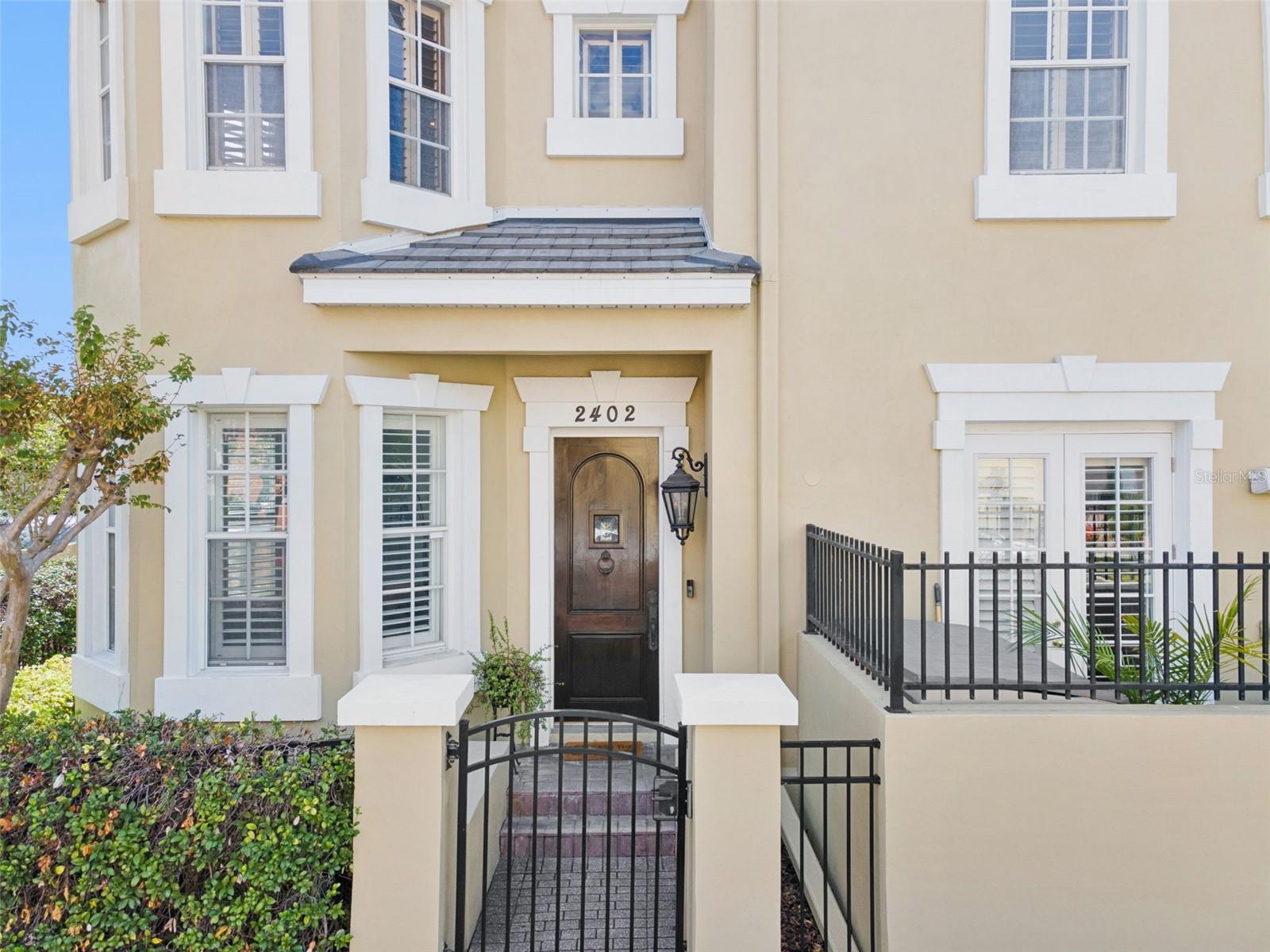 2402 Victoria Gardens, Tampa, FL 33609