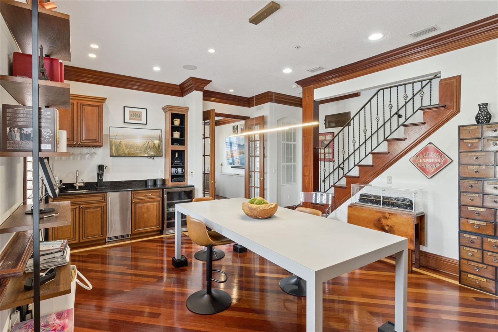 2402 Victoria Gardens, Tampa, FL 33609