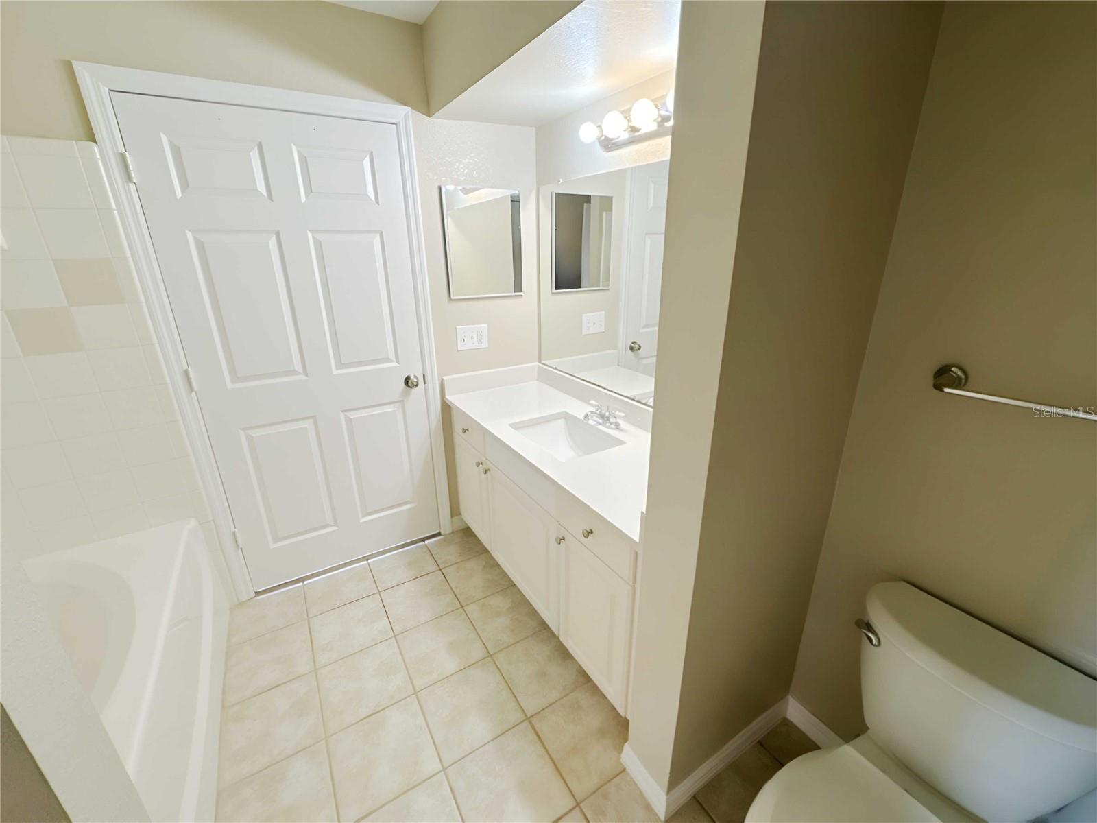 5531 Rosehill Unit 201, Sarasota, FL 34233
