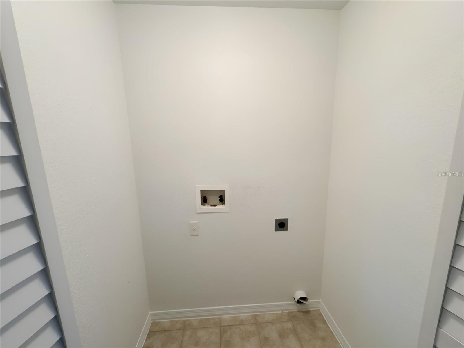 5531 Rosehill Unit 201, Sarasota, FL 34233