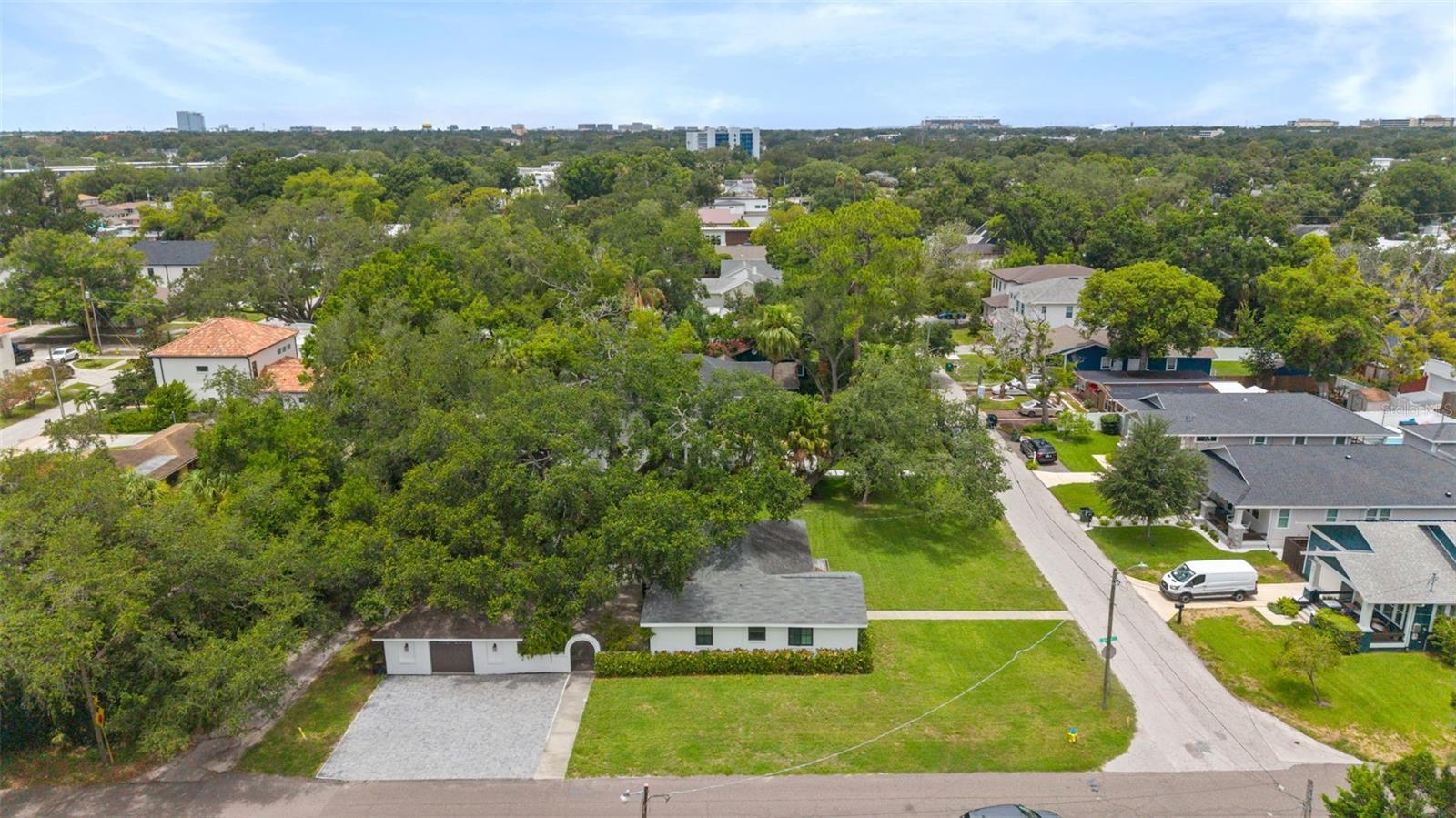 802 Coral, Tampa, FL 33602