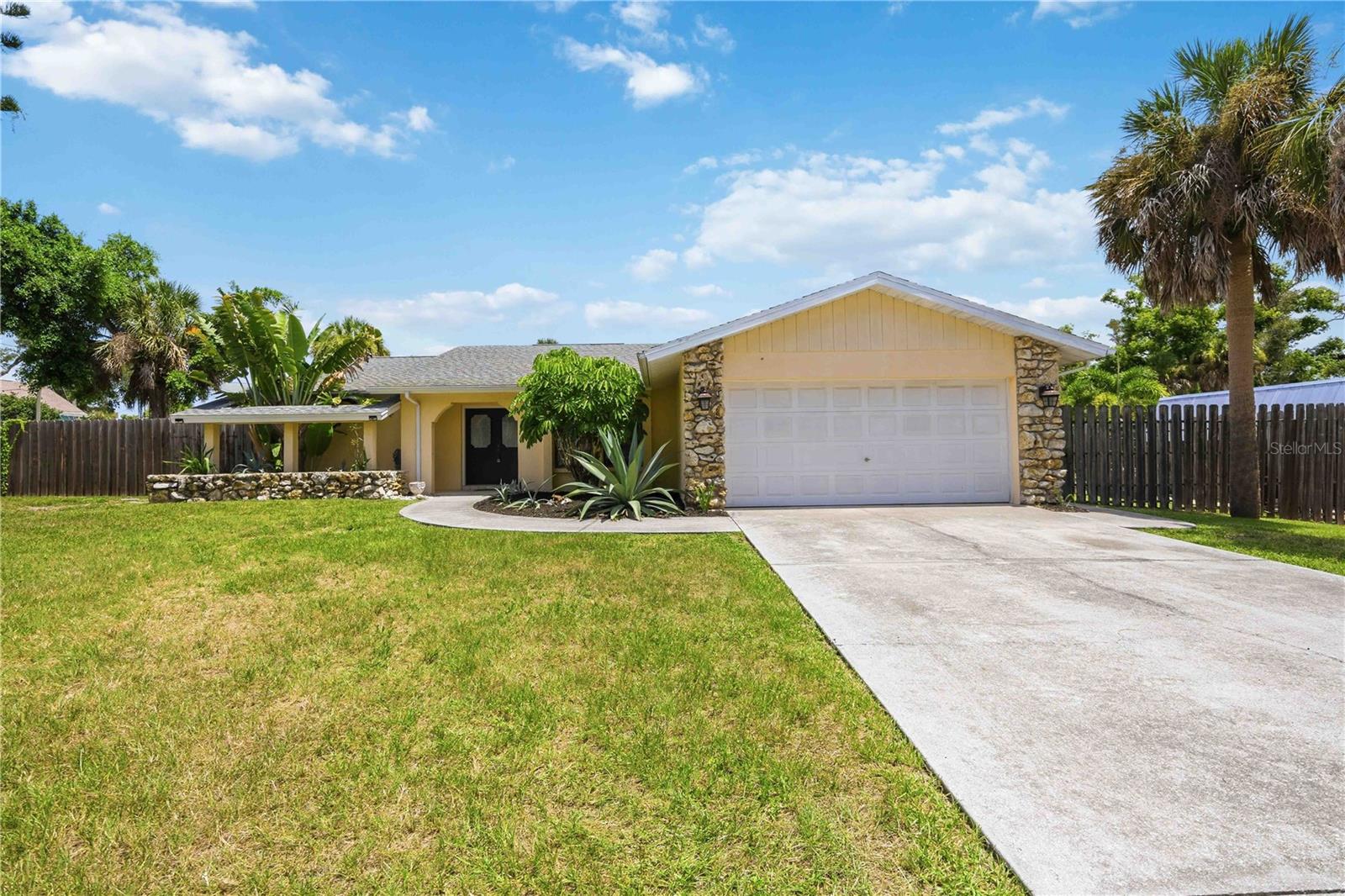 440 Lychee, Nokomis, FL 34275