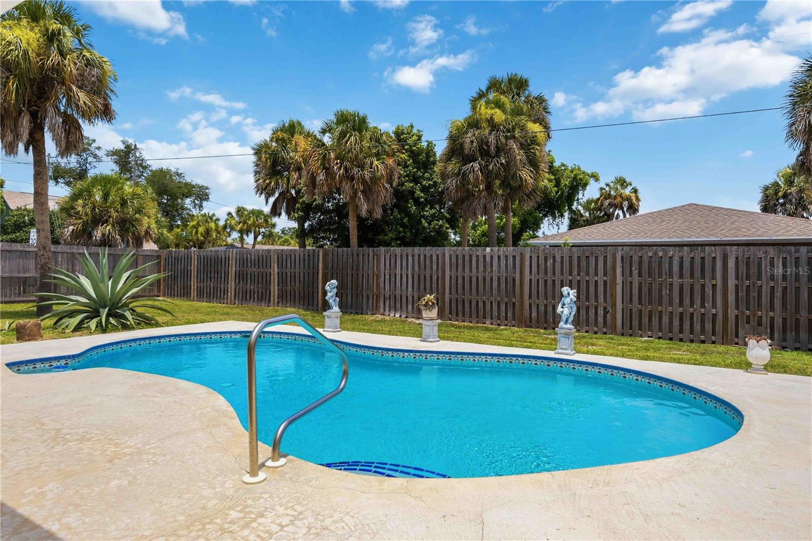 440 Lychee, Nokomis, FL 34275