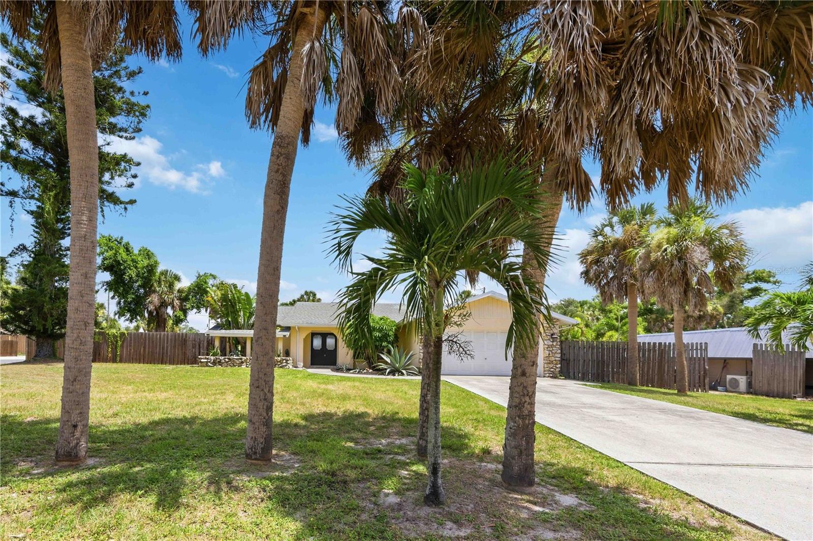 440 Lychee, Nokomis, FL 34275
