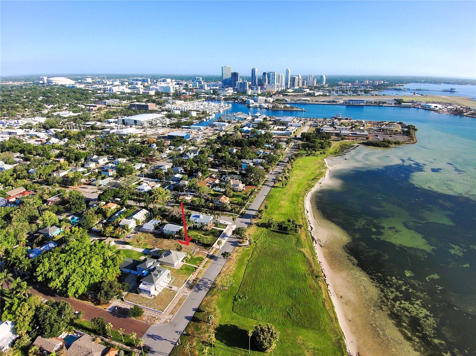 1817 Beach, St Petersburg, FL 33705
