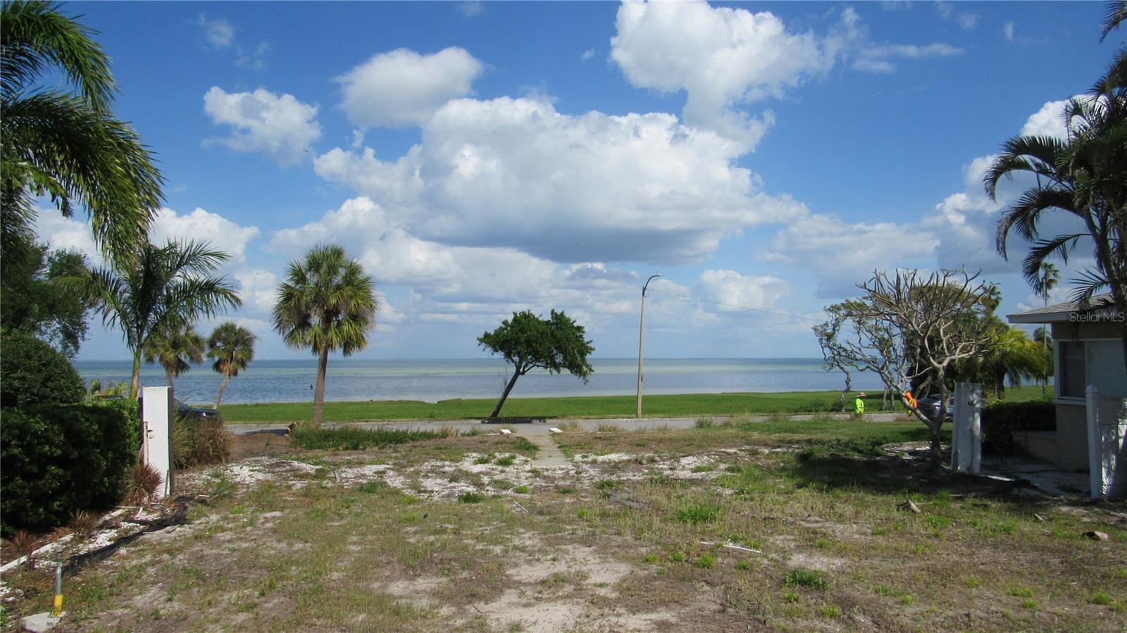 1817 Beach, St Petersburg, FL 33705