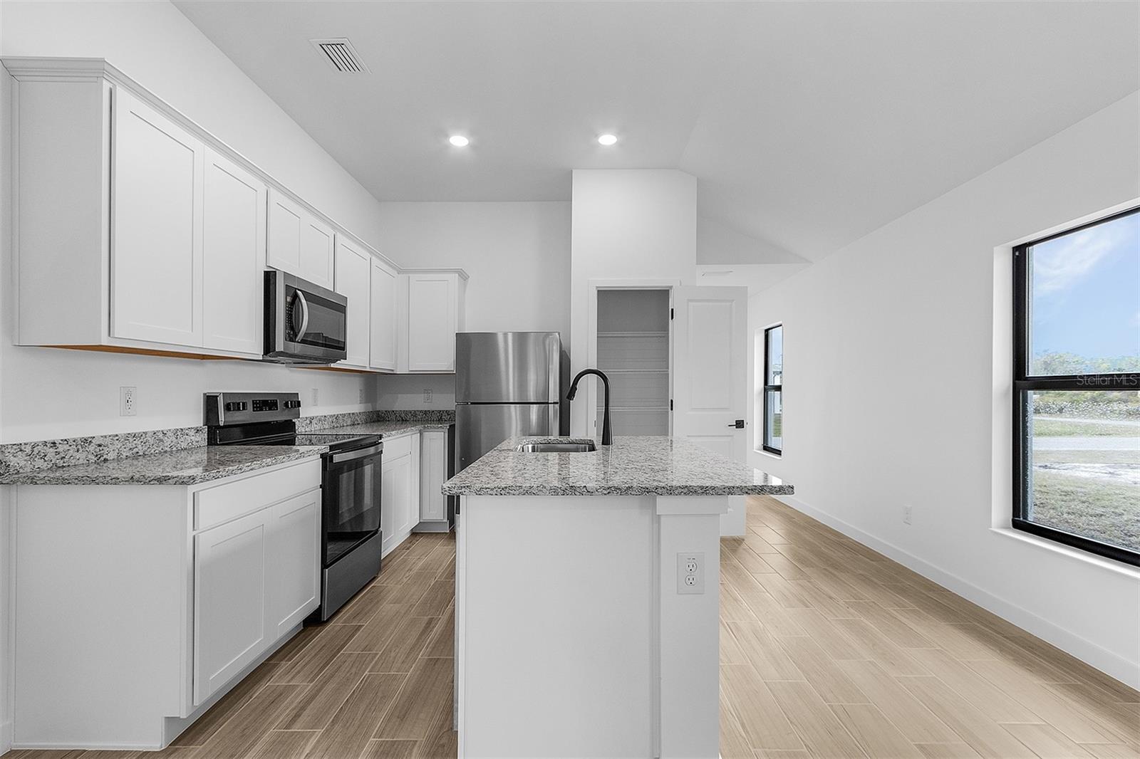 2817 Snug, North Port, FL 34286