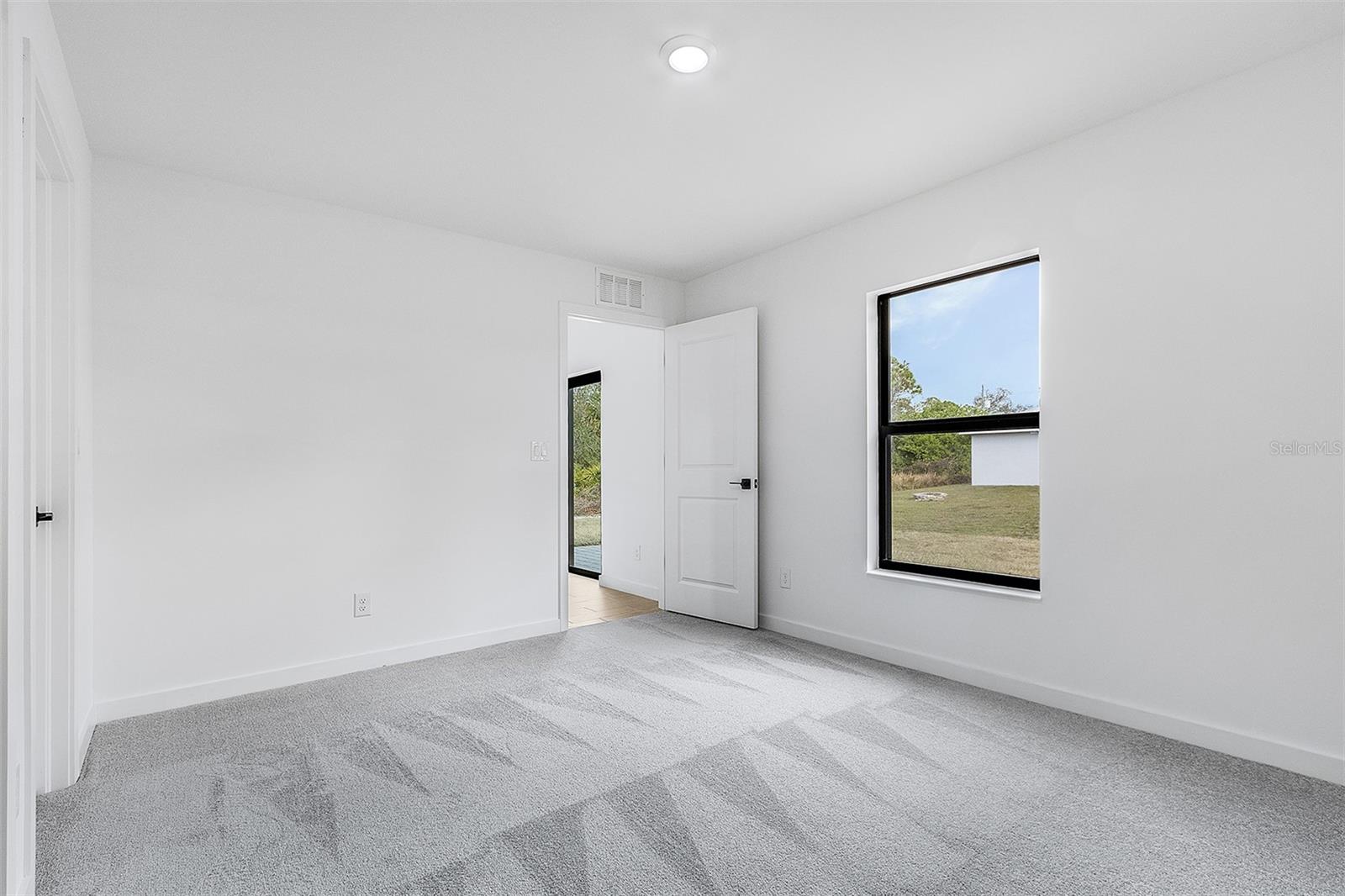 2817 Snug, North Port, FL 34286