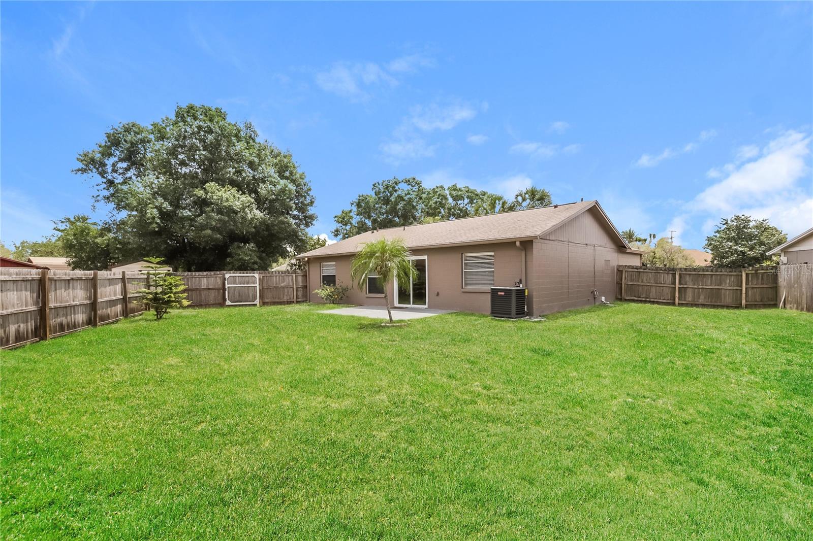 1002 Pinehaven, Brandon, FL 33511