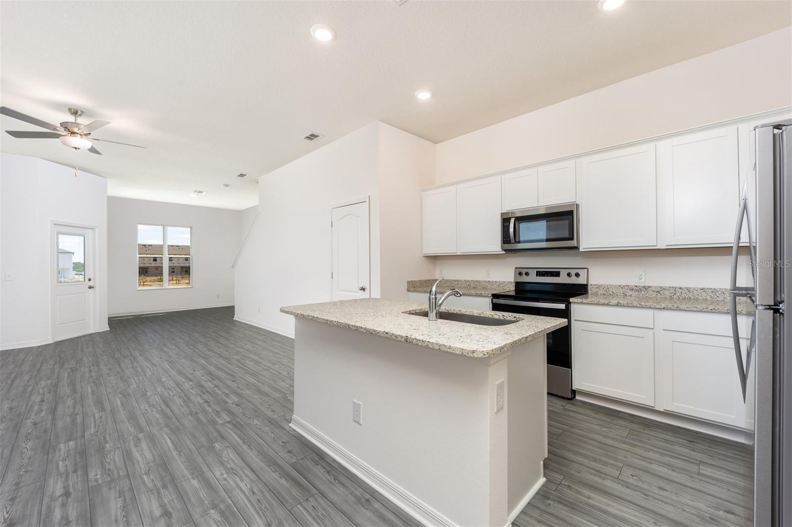 678 Poppy, Dundee, FL 33838