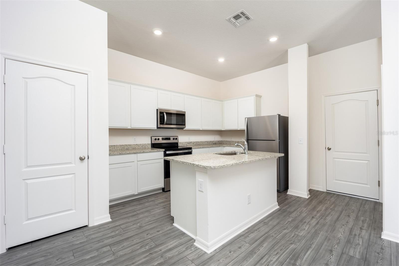 678 Poppy, Dundee, FL 33838