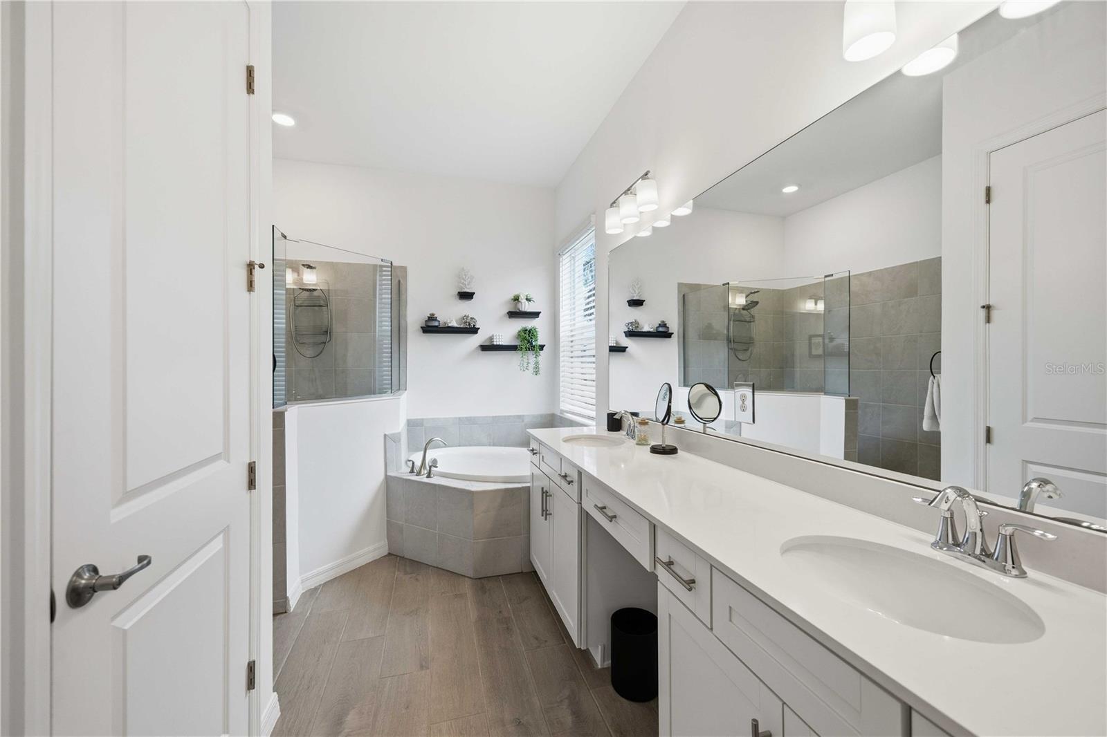 17365 Jadestone, Venice, FL 34293
