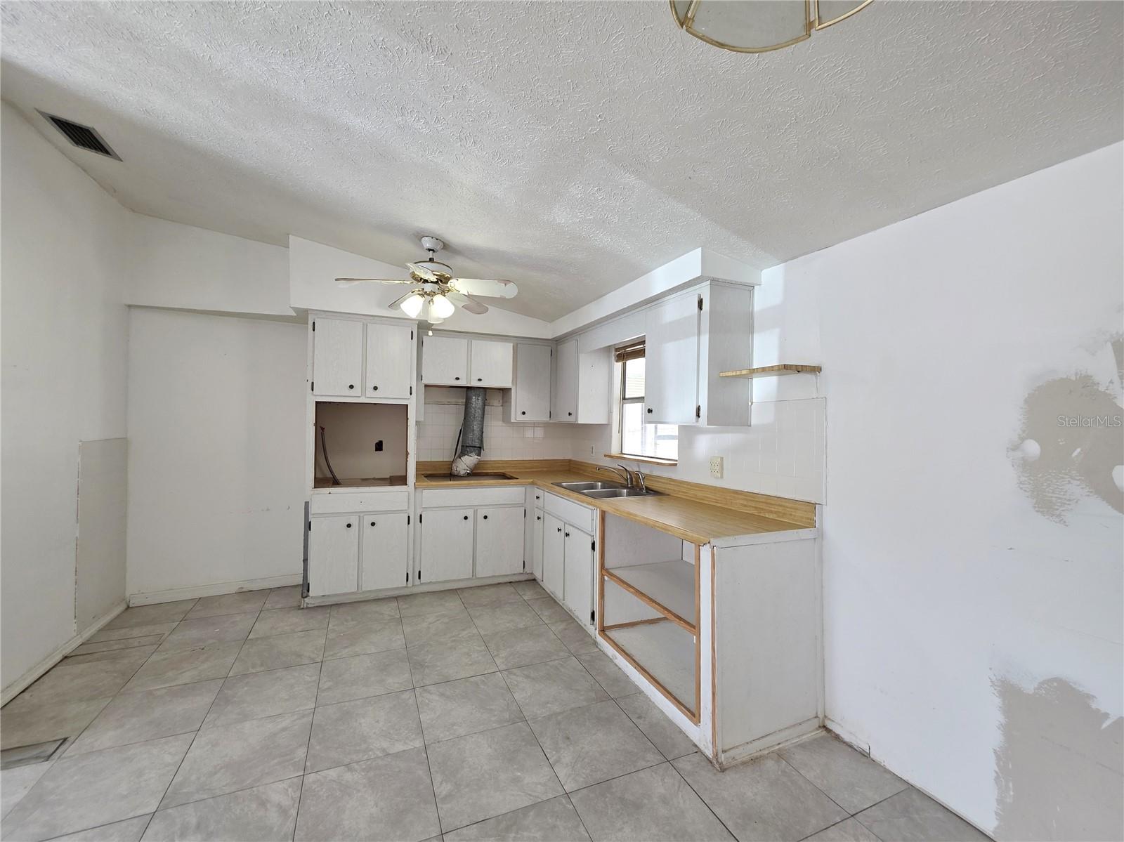 4037 Las Vegas, New Port Richey, FL 34653