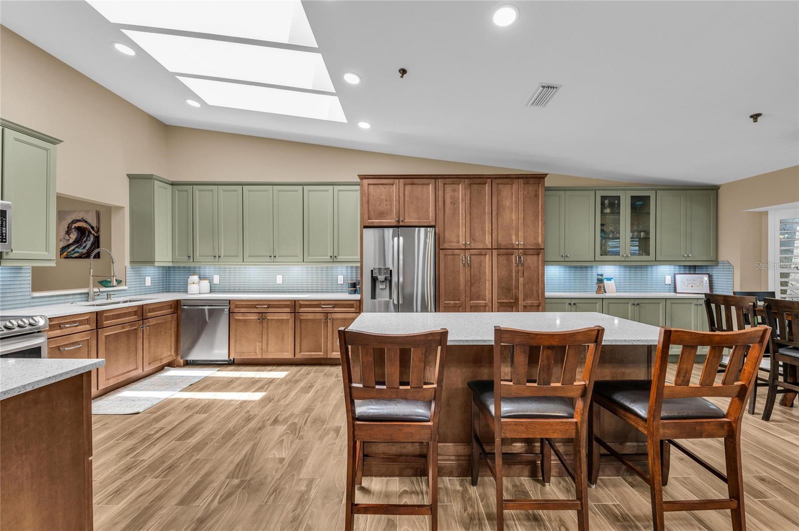 2350 Harbour Oaks, Longboat Key, FL 34228