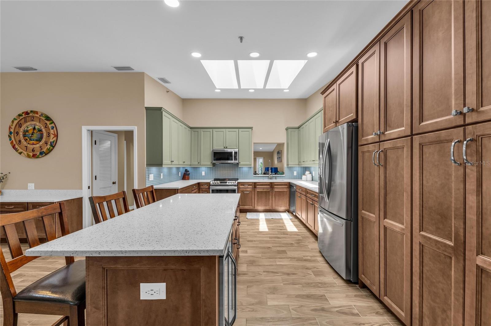 2350 Harbour Oaks, Longboat Key, FL 34228