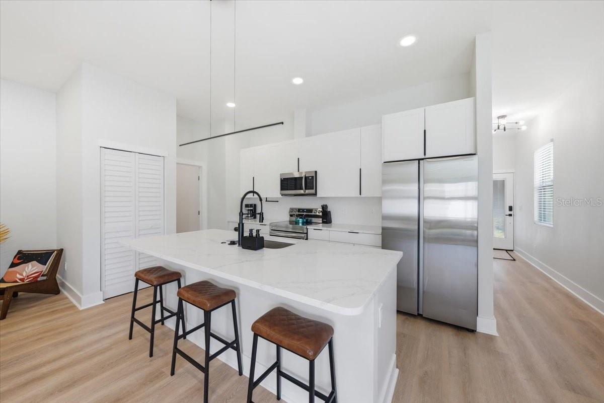 2644 42nd, St Petersburg, FL 33714