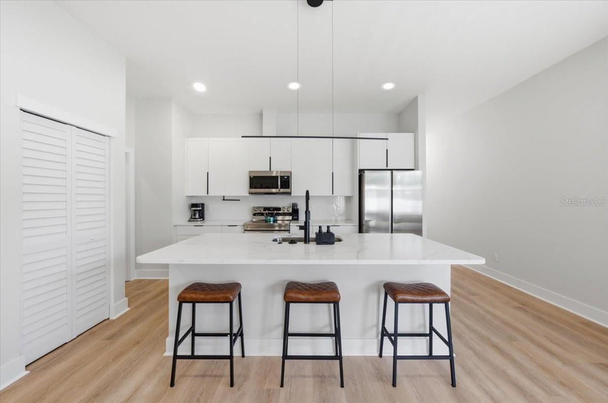 2644 42nd, St Petersburg, FL 33714