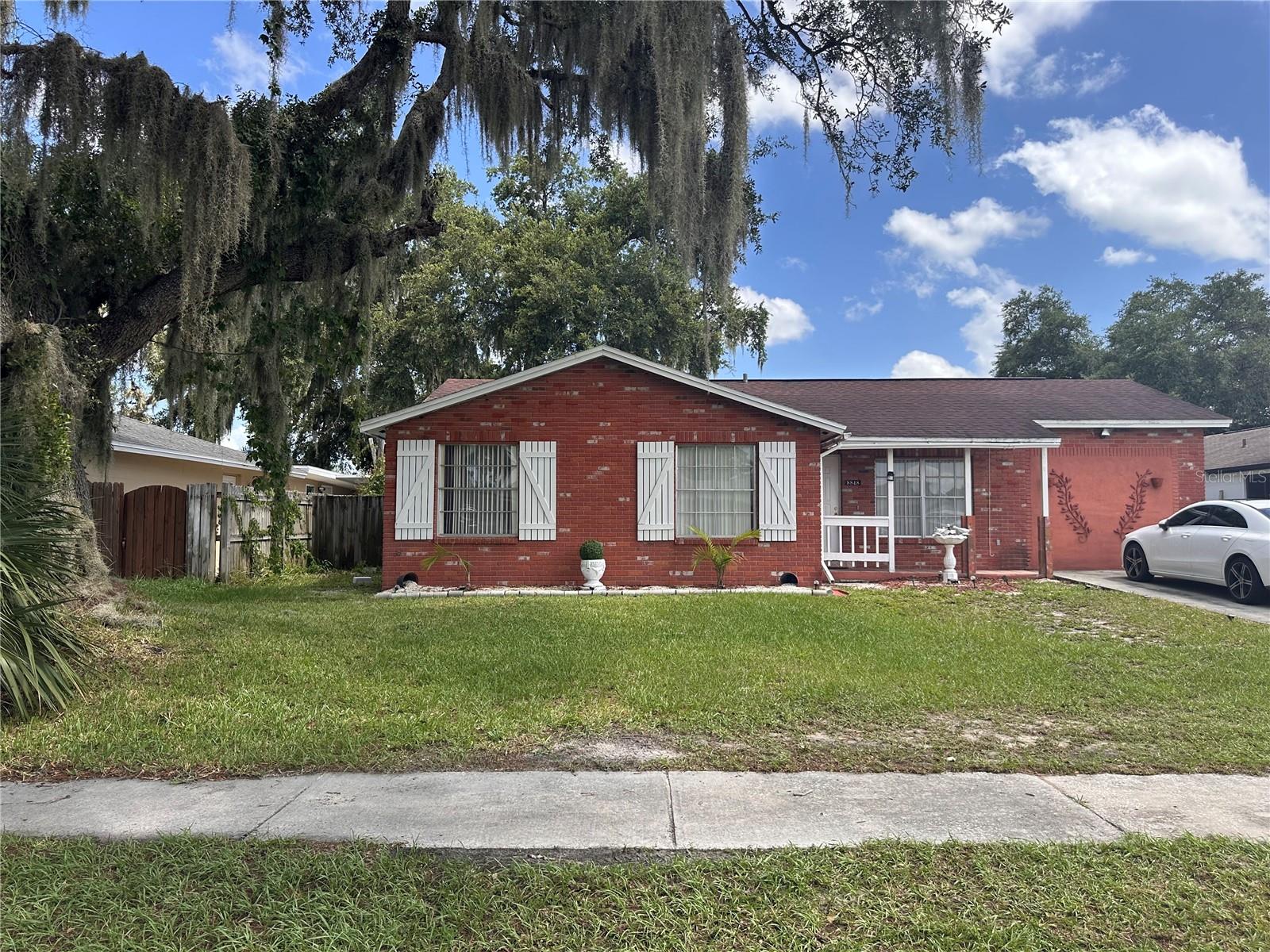 8848 Oak, Tampa, FL 33615