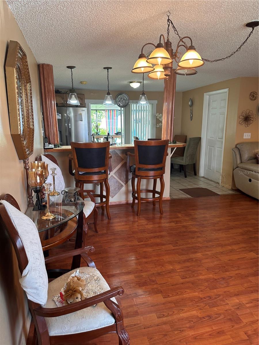 8848 Oak, Tampa, FL 33615