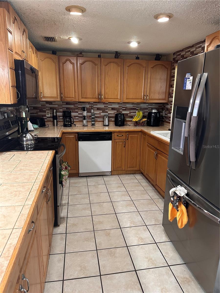 8848 Oak, Tampa, FL 33615