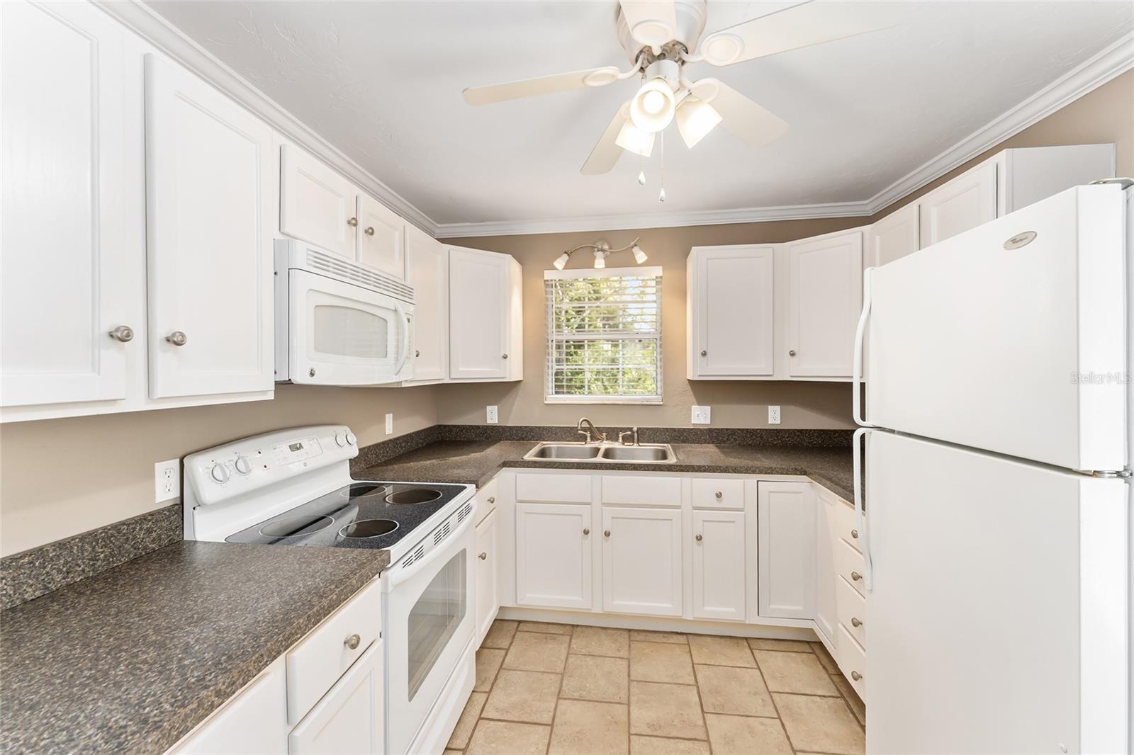 18673 252nd, High Springs, FL 32643