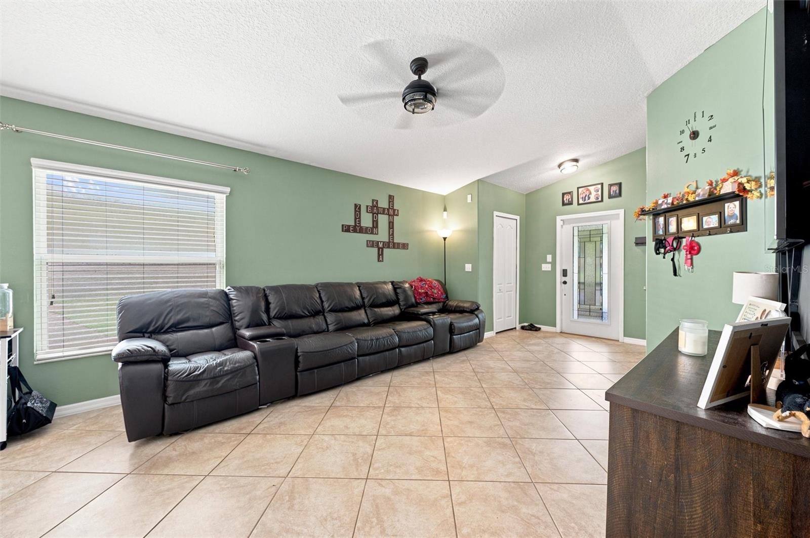 1111 Seminole Sky, Ruskin, FL 33570